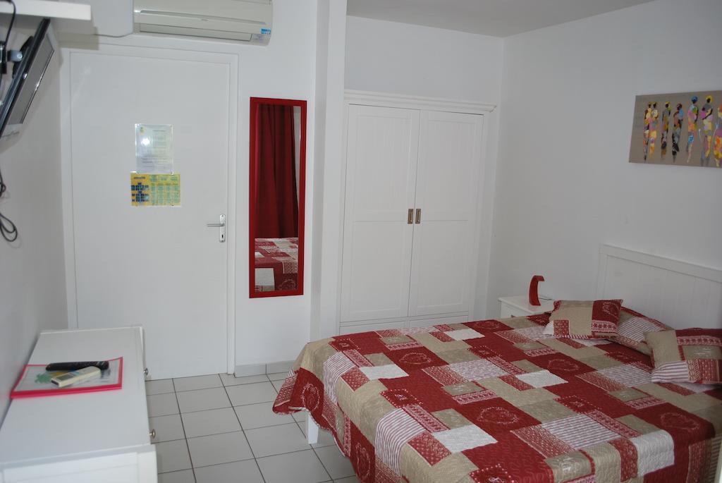 Les Creolines Aparthotel Sainte-Luce Ruang foto
